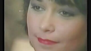 მომხიბვლელ ინდოელ პა ...