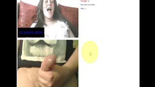 ნერდი გამხდარი შავგვ ...